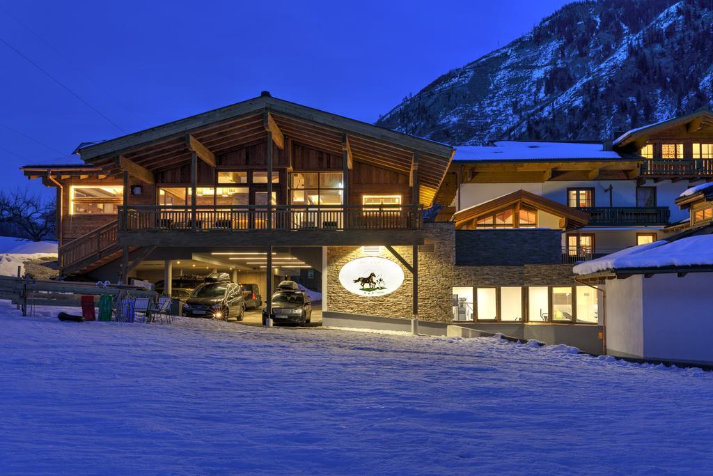 Feriendorf Ponyhof Hotel Fusch an der Großglocknerstraße Kültér fotó