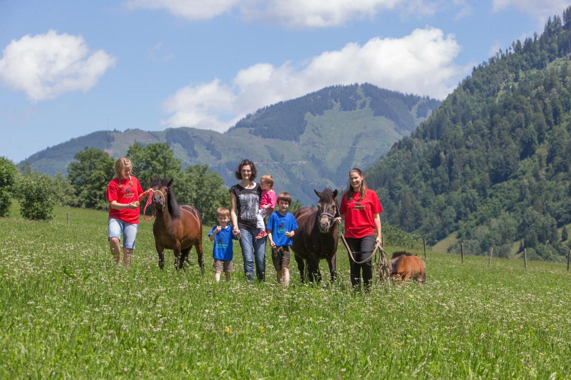 Feriendorf Ponyhof Hotel Fusch an der Großglocknerstraße Kültér fotó